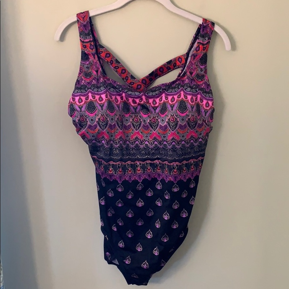 Longitude | One Piece Woman’s Bathing Suit